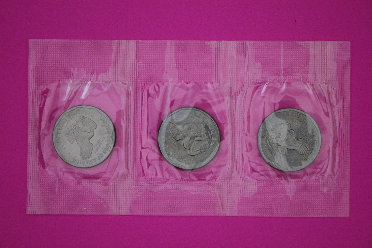 1980 Susan B Anthony Dollar Souvenir Set P D S 3 BU Dollar Coins Authentic 9042