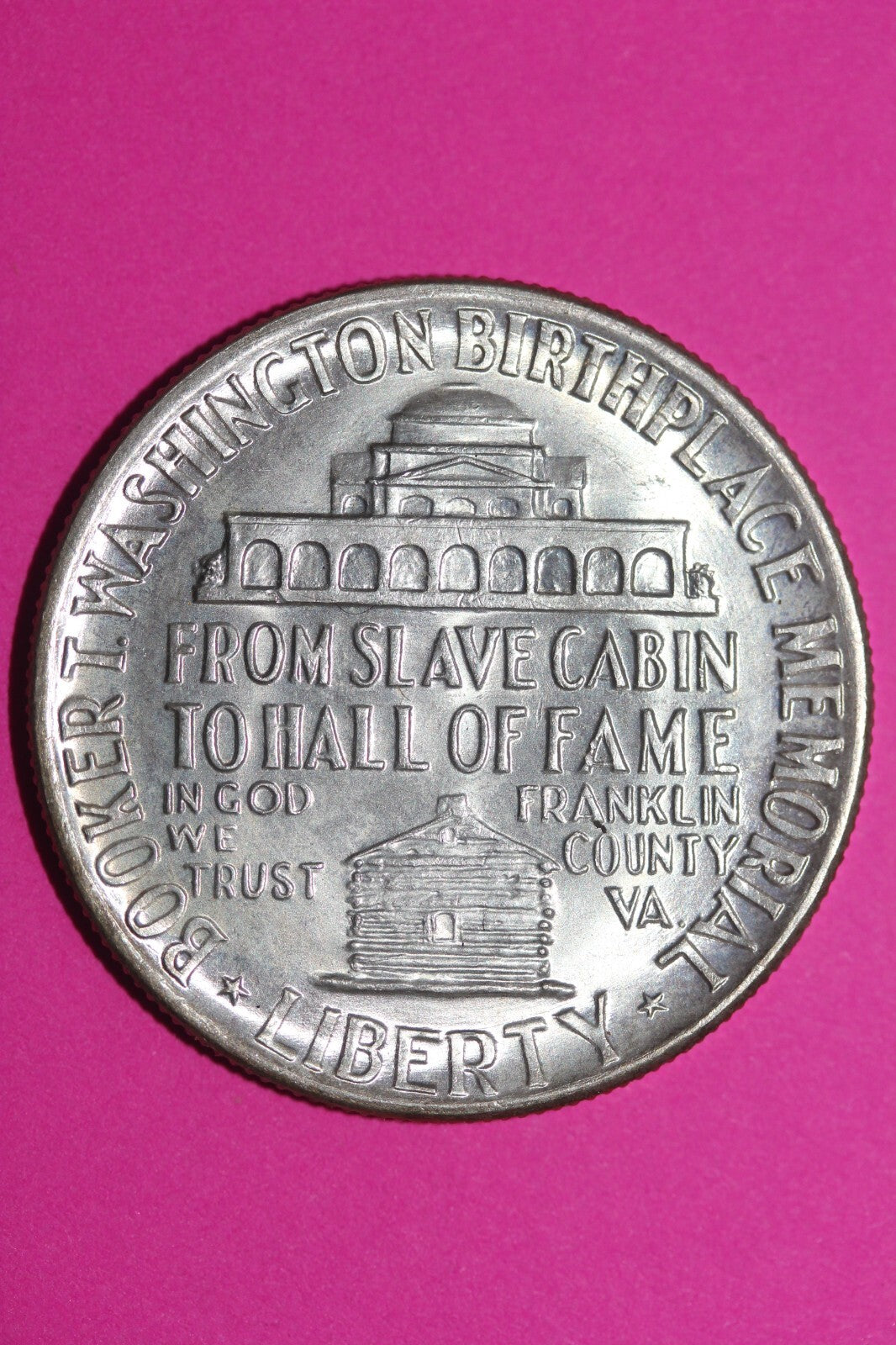 High Grade 1946 Booker T Washington Commemorative Silver Half Dollar Coin 1041