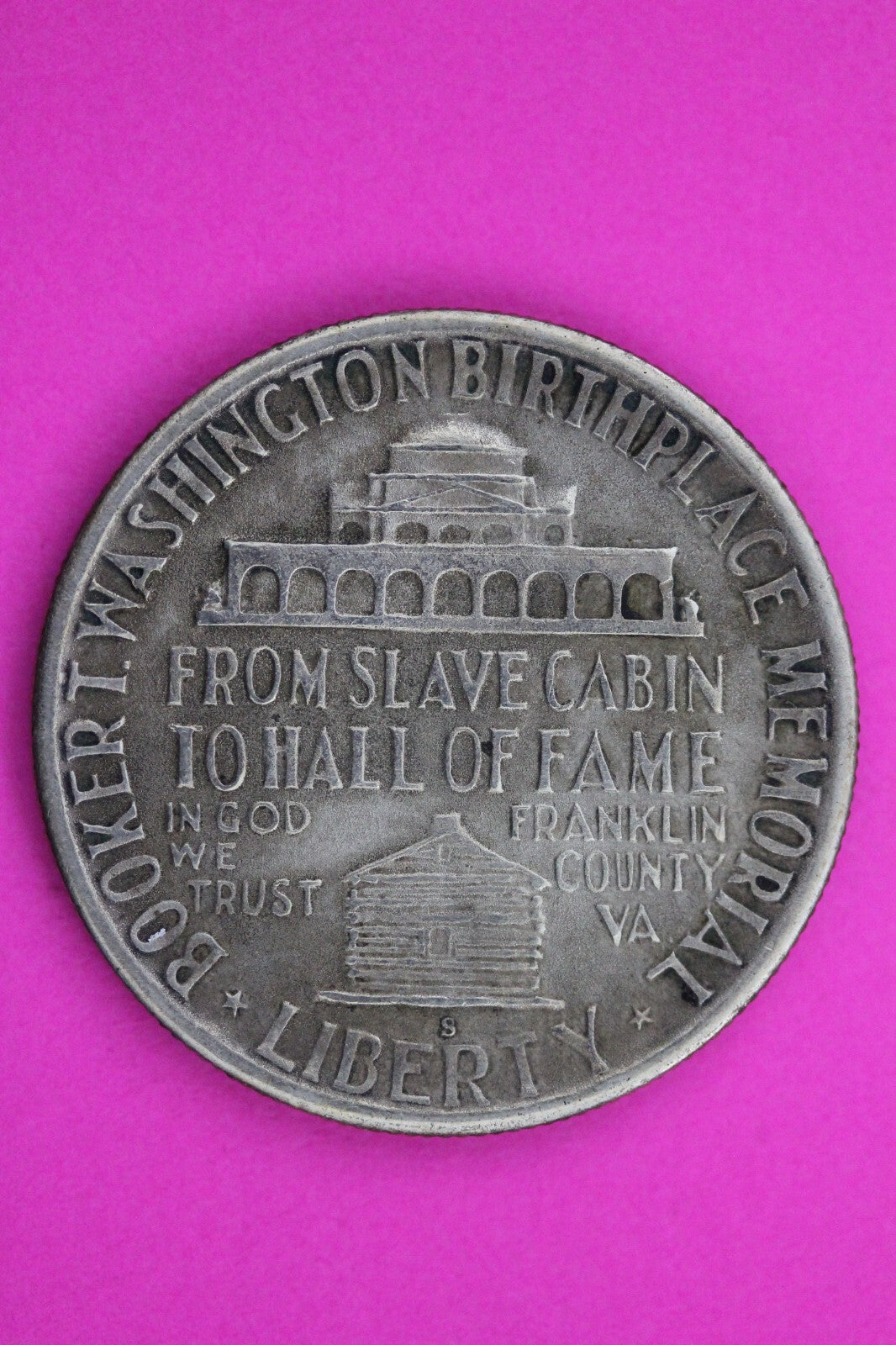 High Grade 1946 S Booker T Washington Commemorative Silver Half Dollar 21